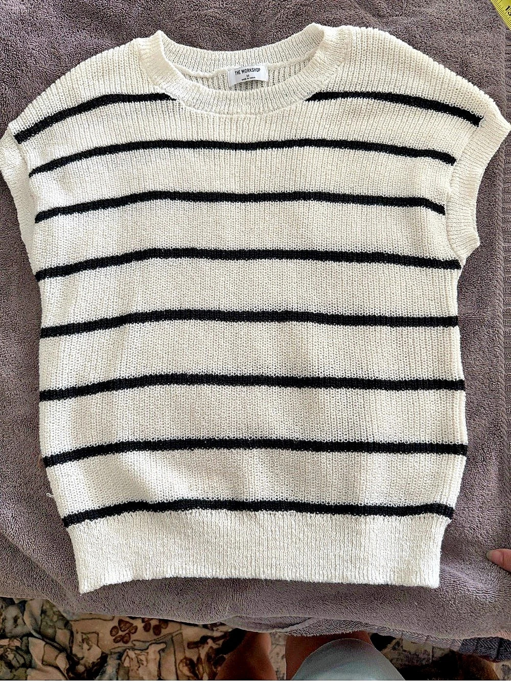 The Workshop Striped Sleeveless Sweater in Cream & Black Size Medium